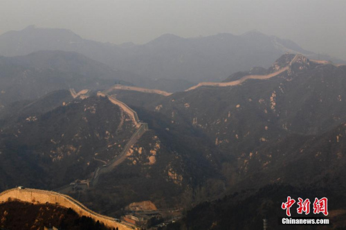 12月21日，北京持续雾霾，空气重度污染。中新社记者 富田 摄